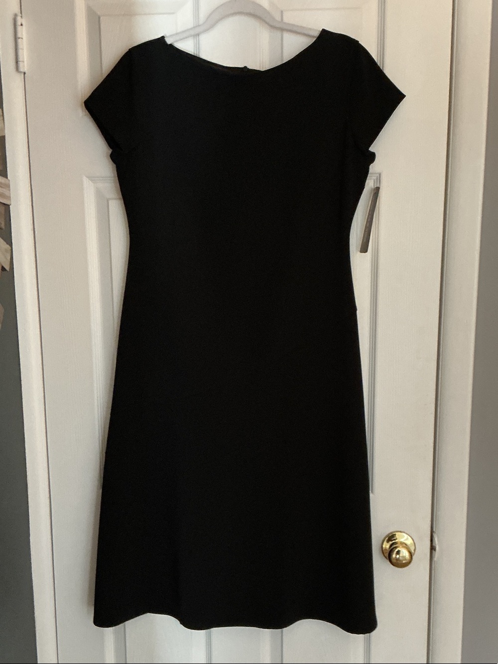 Jones New York Black Cap-Sleeve Midi Dress